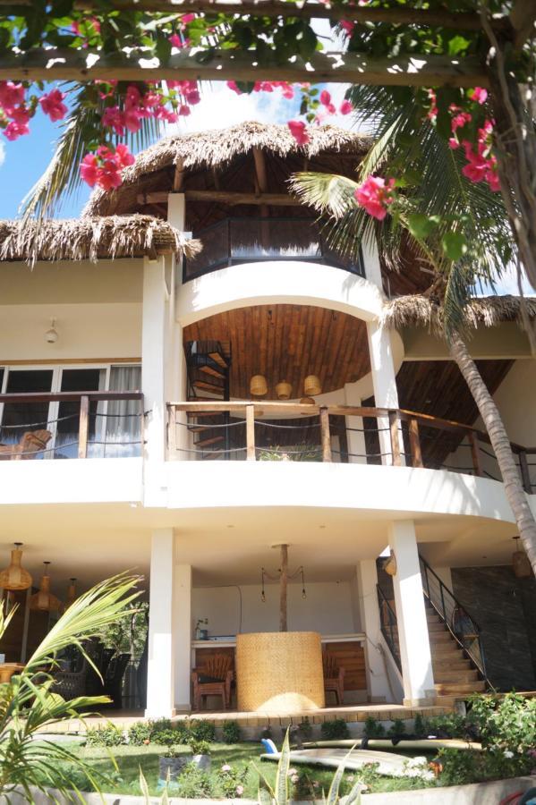 Alive Beach House Transito エクステリア 写真