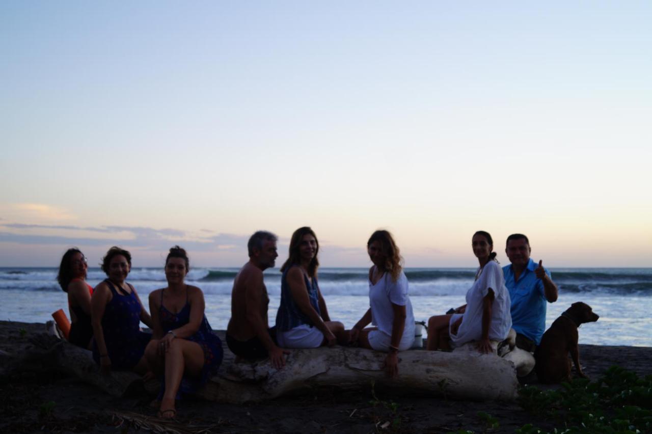 Alive Beach House Transito エクステリア 写真