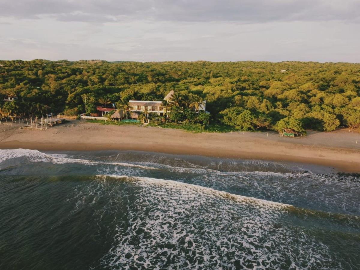 Alive Beach House Transito エクステリア 写真