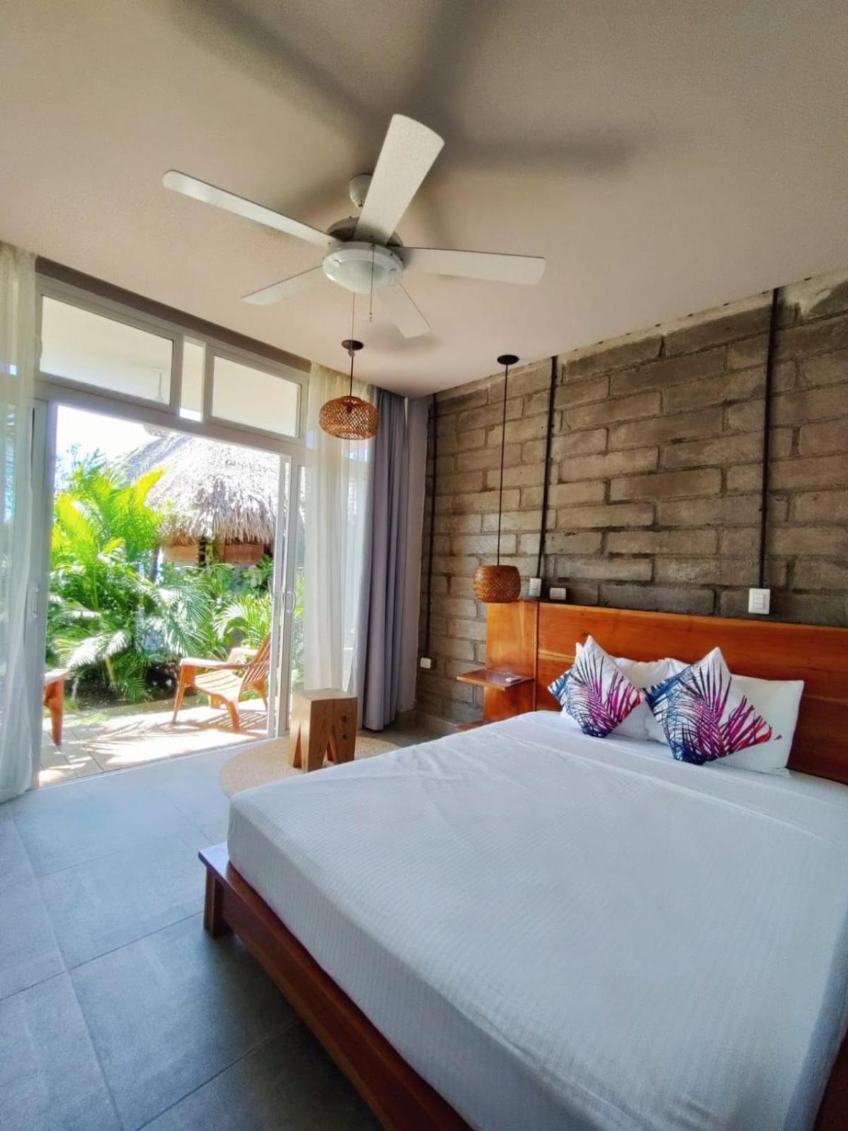 Alive Beach House Transito エクステリア 写真